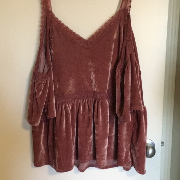 Pink velvet top - Picture 2 of 2